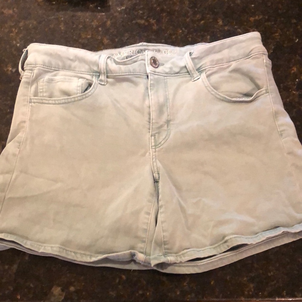 American Eagle light green shorts